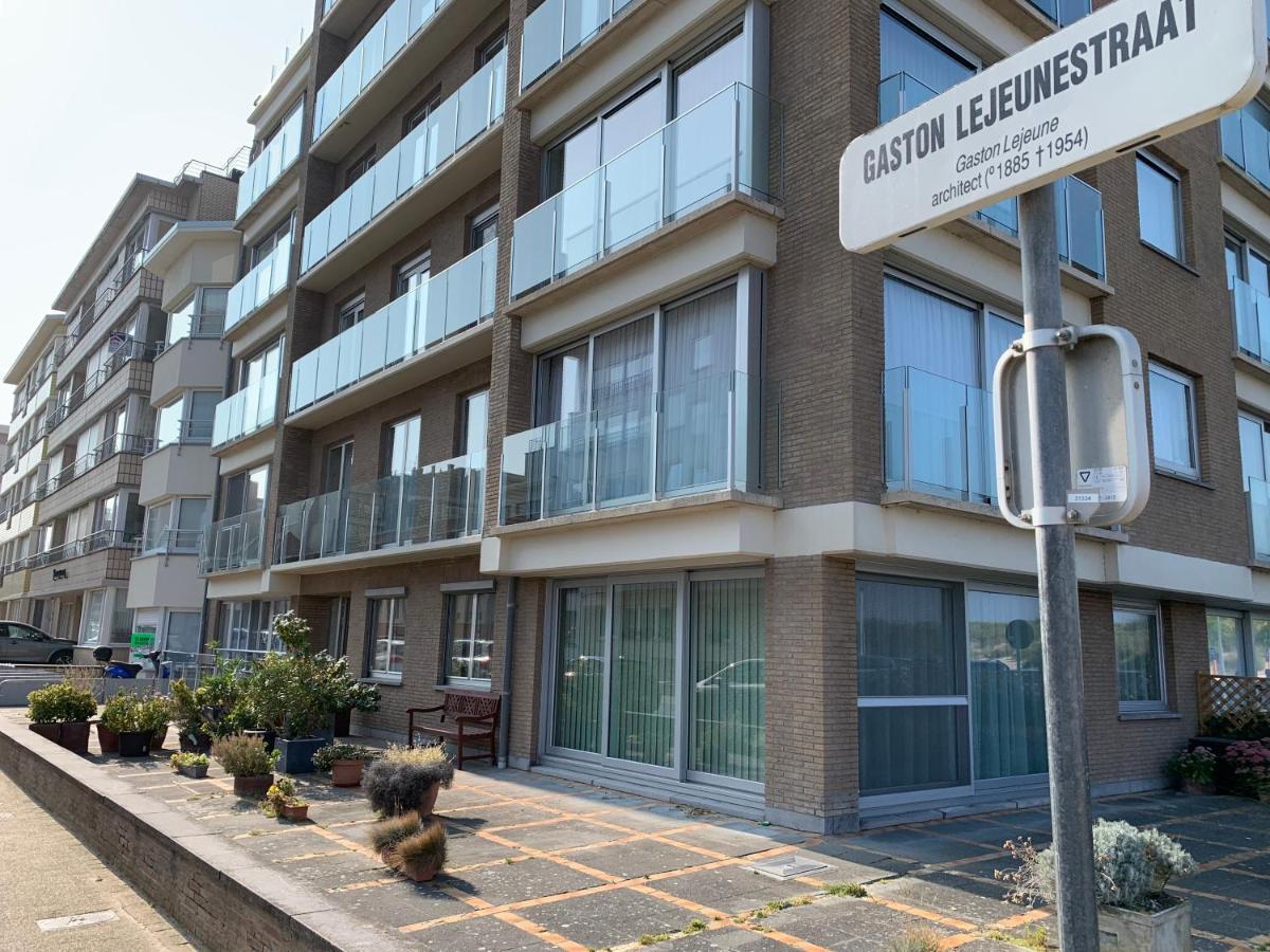 Lizzie'S Studio Apartment Koksijde Exterior photo