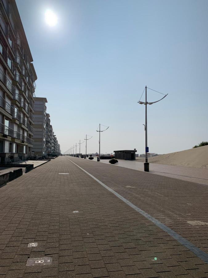 Lizzie'S Studio Apartment Koksijde Exterior photo